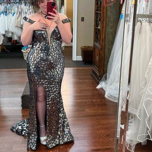 Prom dress